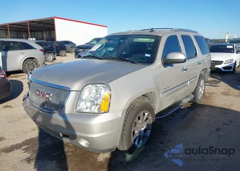 2008 GMC Yukon Denali z USA, uszkodzony, nr VIN 1GKFK63808J154100